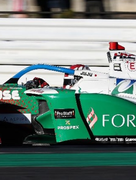 11 月 22 日（土） 鈴鹿サーキットスーパーフォーミュラ Rd.11 に出場